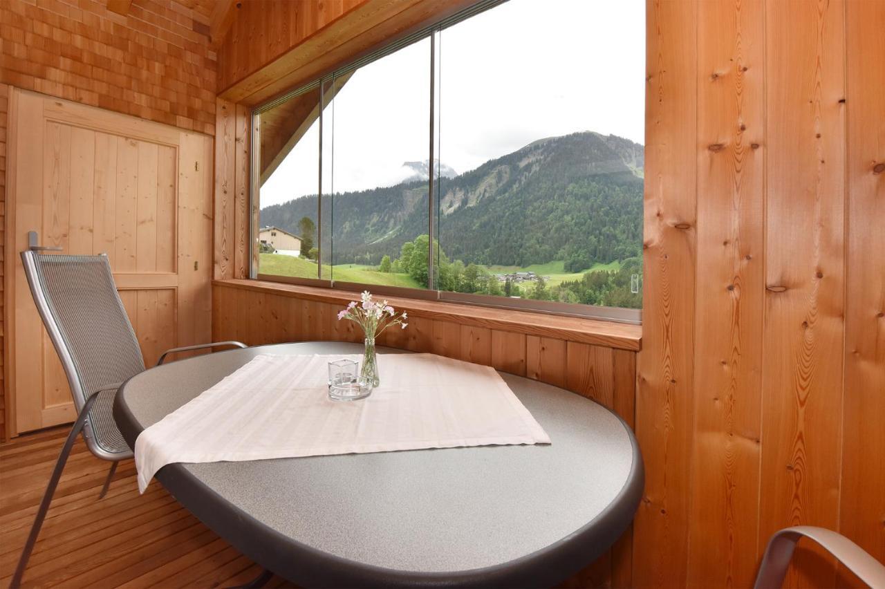 Bed and Breakfast Panoramahof Eggele Schoppernau Exterior foto