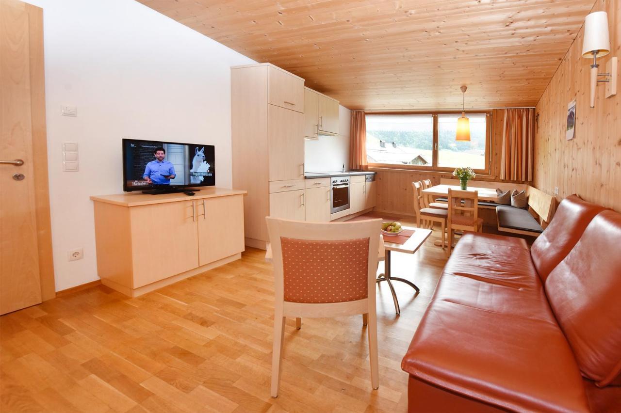 Bed and Breakfast Panoramahof Eggele Schoppernau Exterior foto
